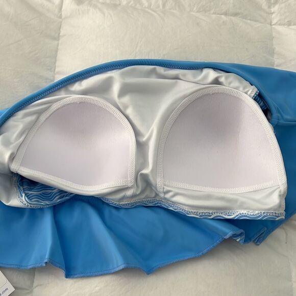 Southern Tide lined Asymmetrical Bikini Top size Med NWT - Picture 11 of 13